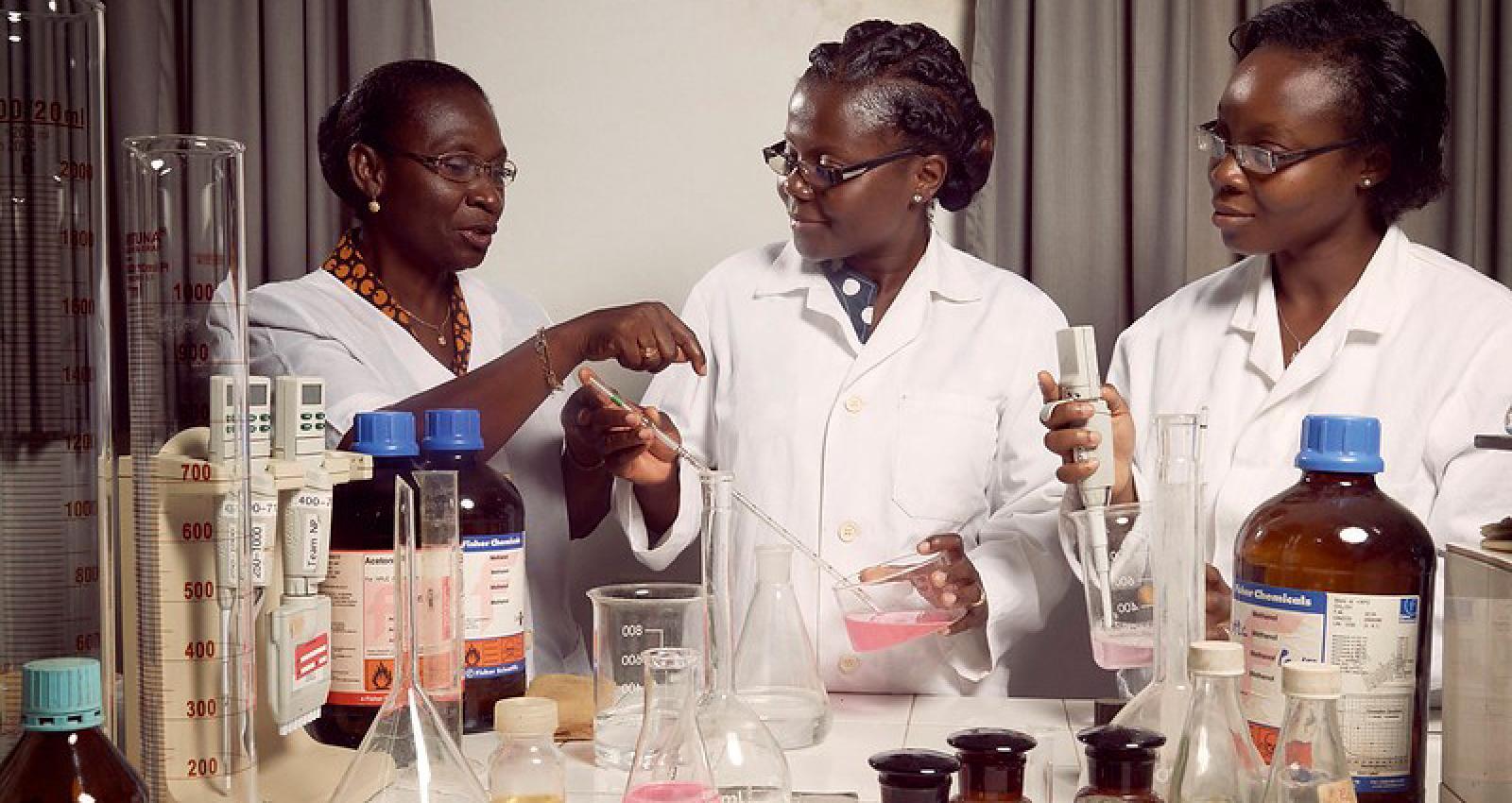 Photo: © Stephan Gladieu / World Bank. Prof. Amivi Kafui Tete-Benissan (left) teaches cell biology and biochemistry at the University of Lomé. She’s also a vocal activist who encourages girls to pursue science as a career path. “Female students represent only 10 percent of our student body in science and engineering,” she says sadly.